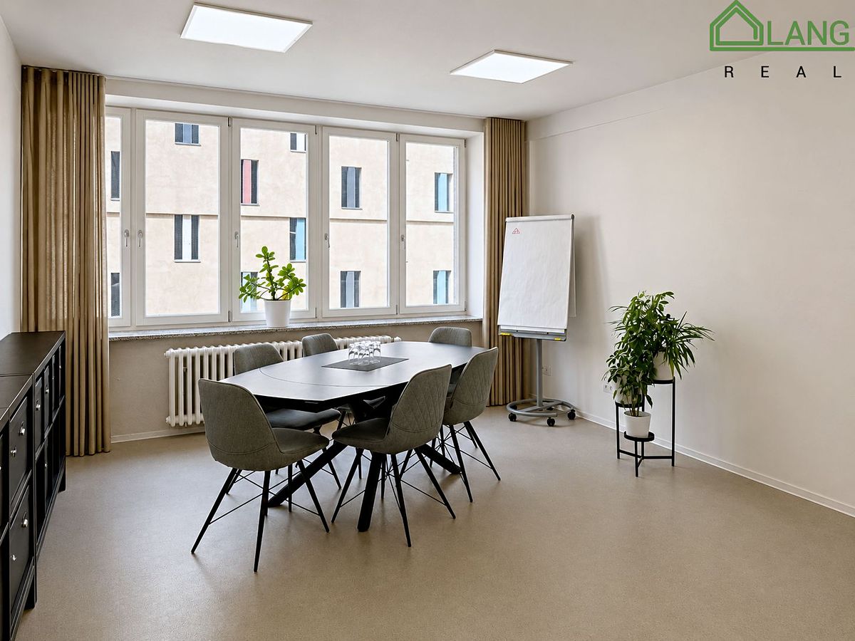Pronájem kanceláře 380 m² – fotografie 2