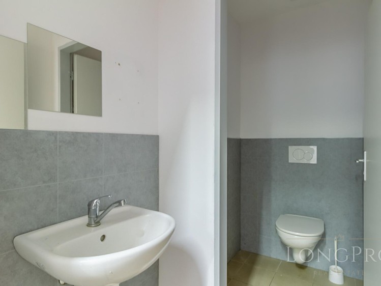Комерційне приміщення в оренду, 170 м² (16 з 20)