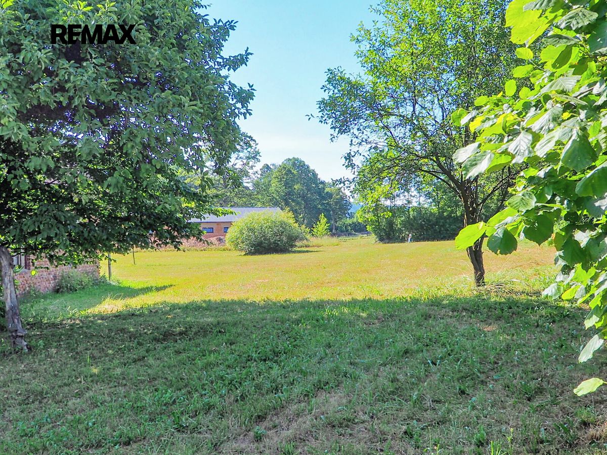 Prodej stavebního pozemku 3735 m² – fotografie 5