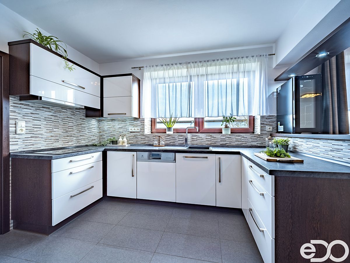 Prodej rodinného domu 155 m², pozemek 737 m² – fotografie 3