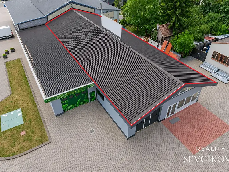 Pronájem obchodního prostoru 700 m², Hradec Králové – náhled fotky 2