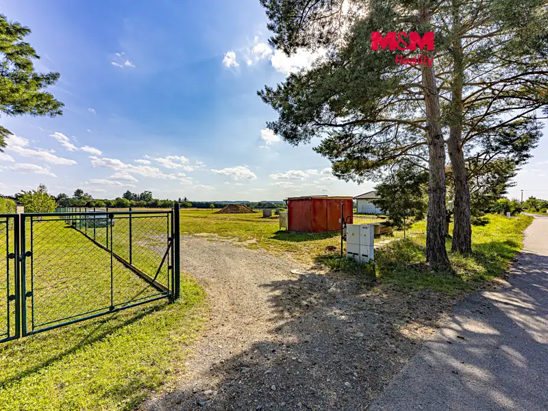 Prodej stavebního pozemku 3268 m², Krchleby – náhled fotky 1