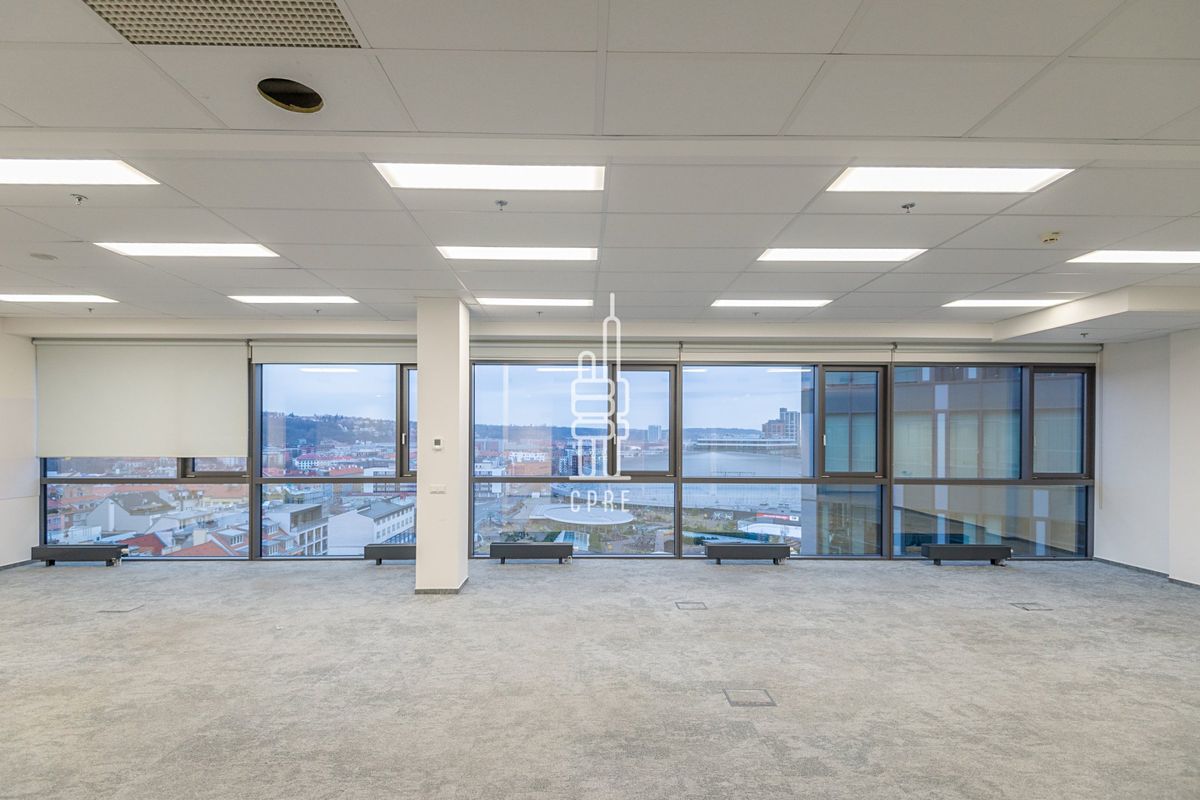 Pronájem kanceláře 1116 m² – fotografie 5