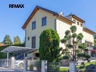 Prodej  rodinného domu 215 m², pozemek 835 m²