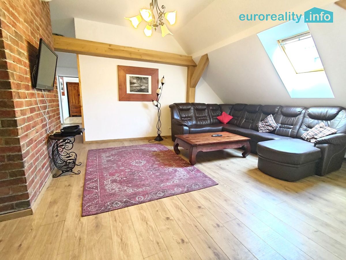 Pronájem bytu 4+kk 102 m²