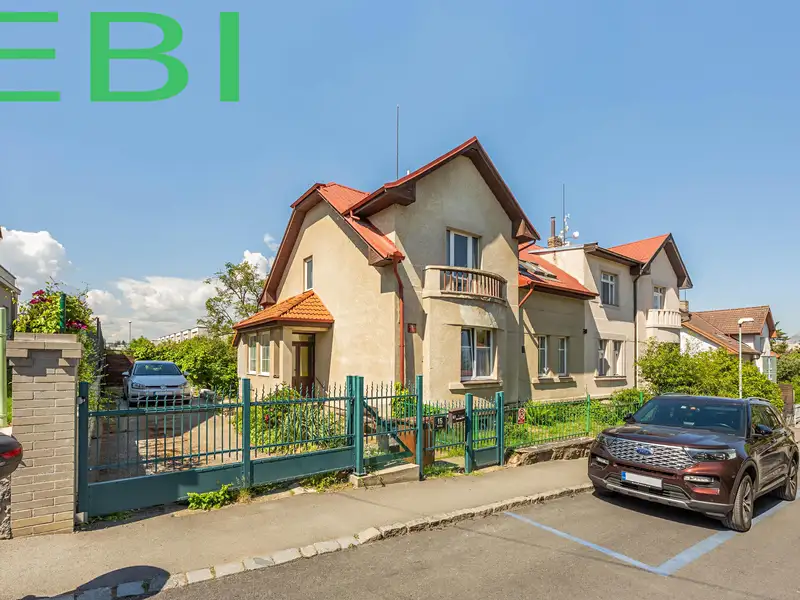 Prodej rodinného domu 160 m², pozemek 680 m², Praha – náhled fotky 1