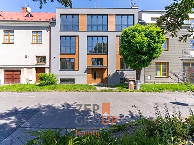 Prodej rodinného domu 228 m², pozemek 717 m²
