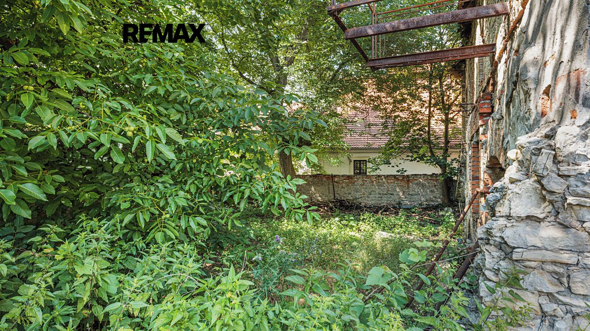 Prodej rodinného domu 360 m², pozemek 410 m² – fotografie 5