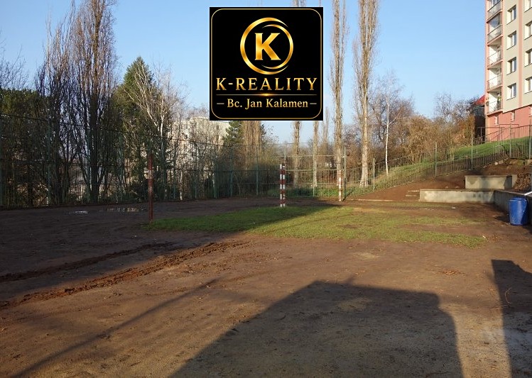 Grundstück zum Kauf, 1.632 m² (1 von 12)