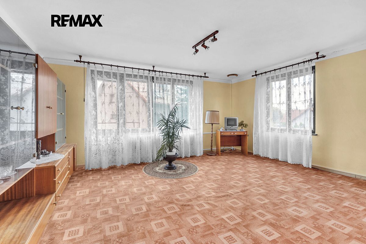Prodej rodinného domu 217 m², pozemek 522 m² – fotografie 5