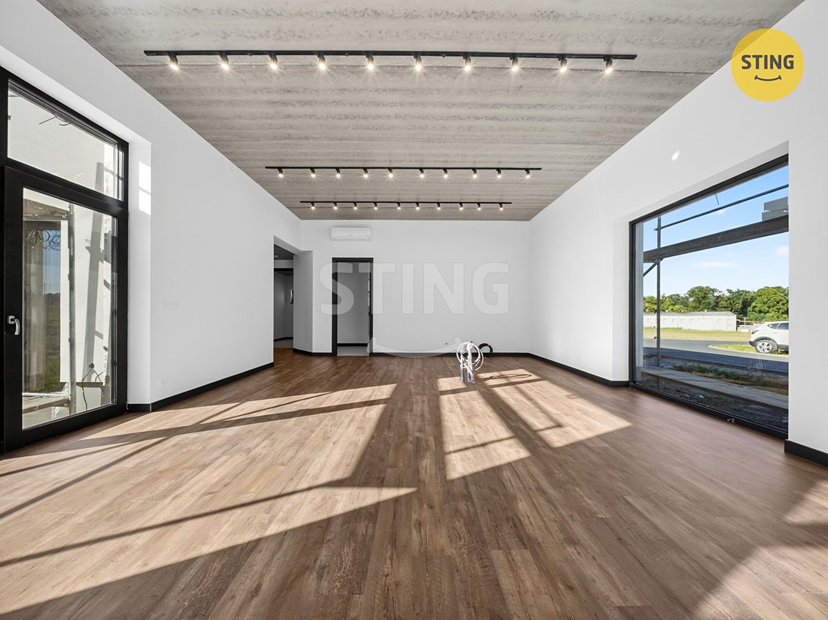 Prodej rodinného domu 162 m², pozemek 740 m² – fotografie 2