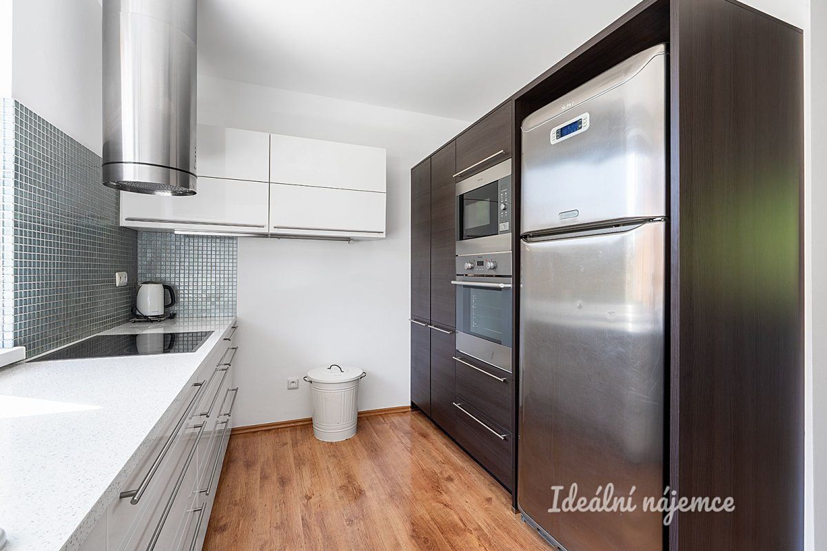 Pronájem bytu 5+1 141 m² – fotografie 3