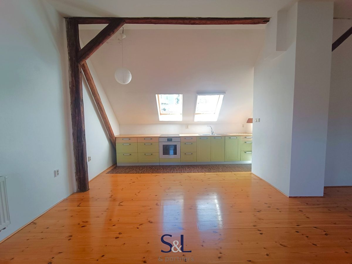 Pronájem bytu atypický 75 m² – fotografie 5