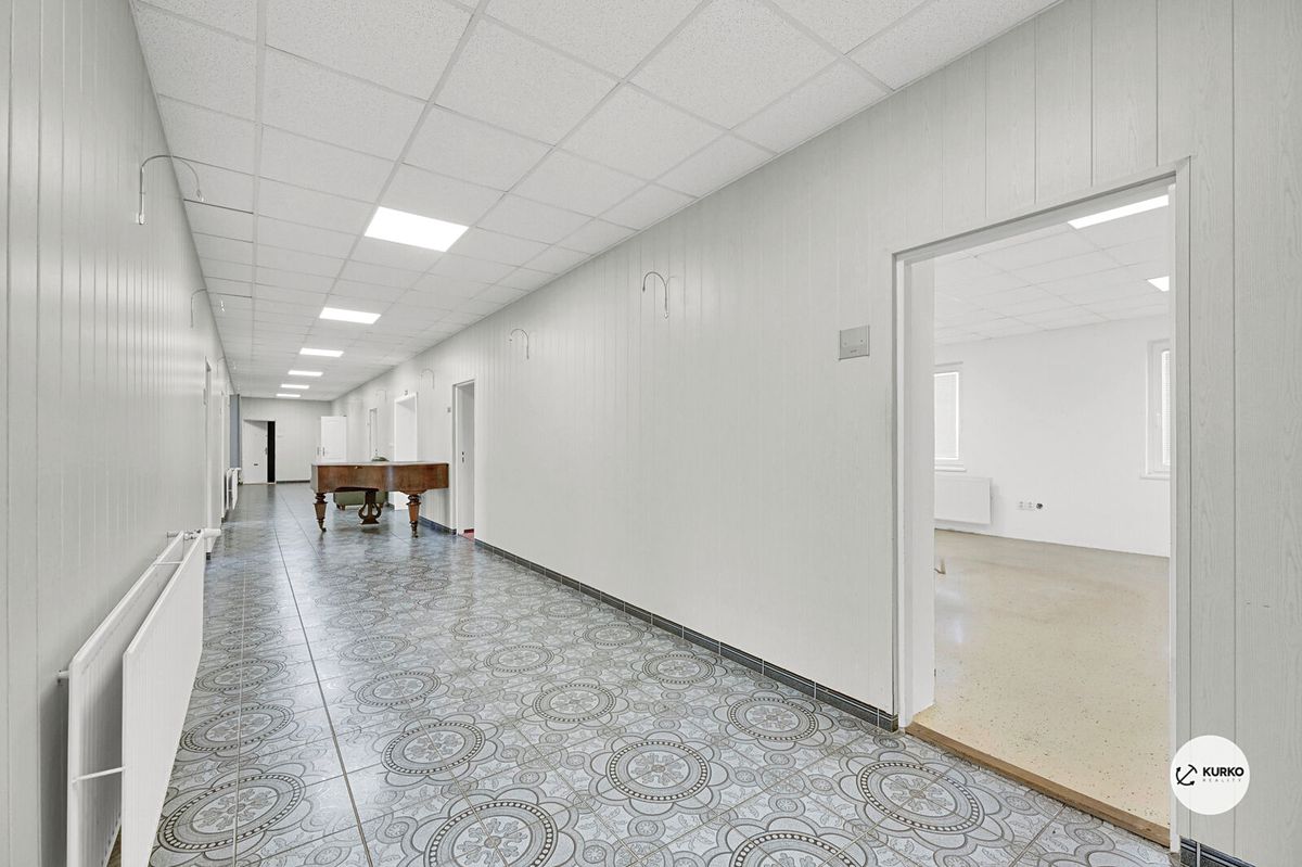 Pronájem skladového prostoru 950 m² – fotografie 5