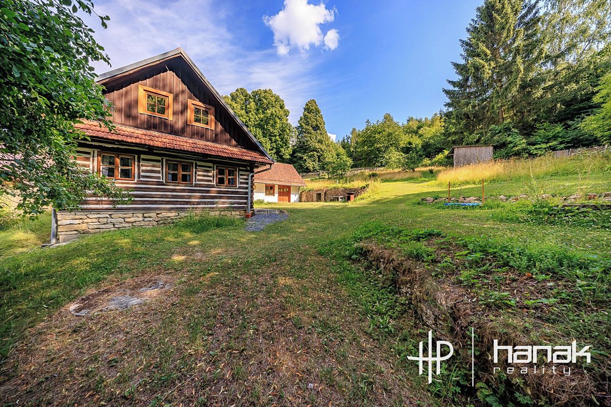 Prodej rodinného domu 170 m², pozemek 2711 m² – fotografie 2