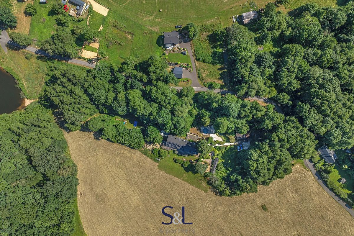 Prodej vícegeneračního domu 470 m², pozemek 5000 m² – fotografie 5