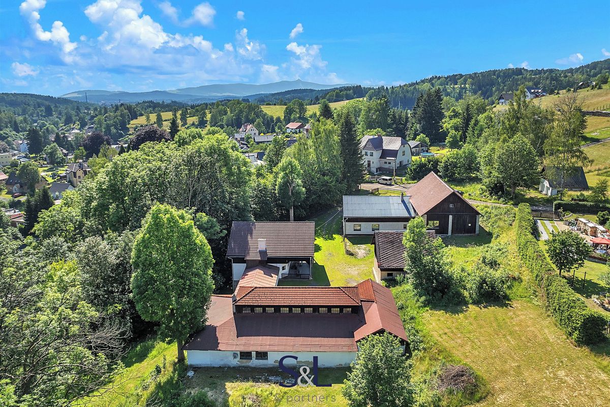 Prodej rodinného domu 120 m², pozemek 6415 m²
