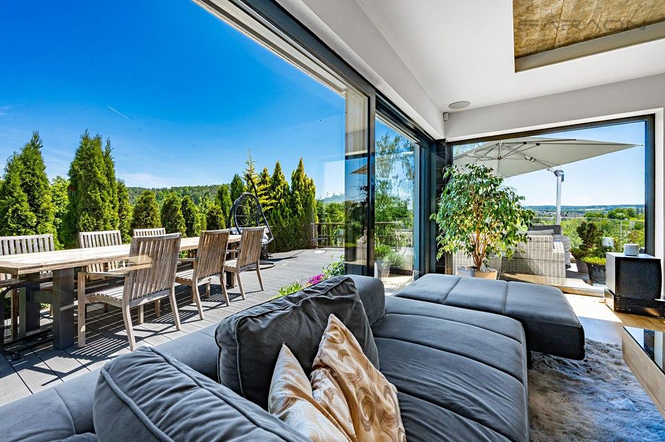 Prodej rodinného domu 232 m², pozemek 933 m² – fotografie 4