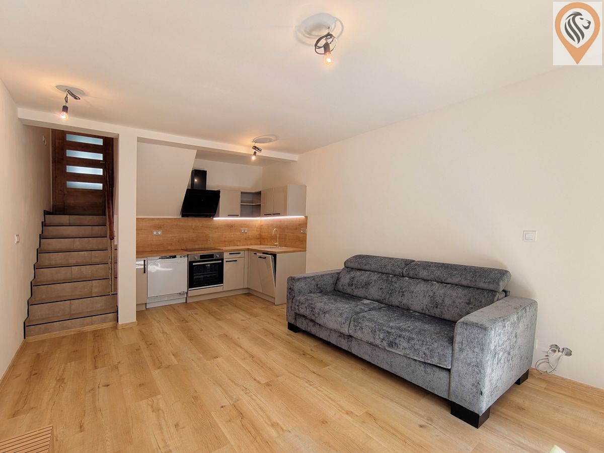 Pronájem bytu 2+kk 49 m² – fotografie 2