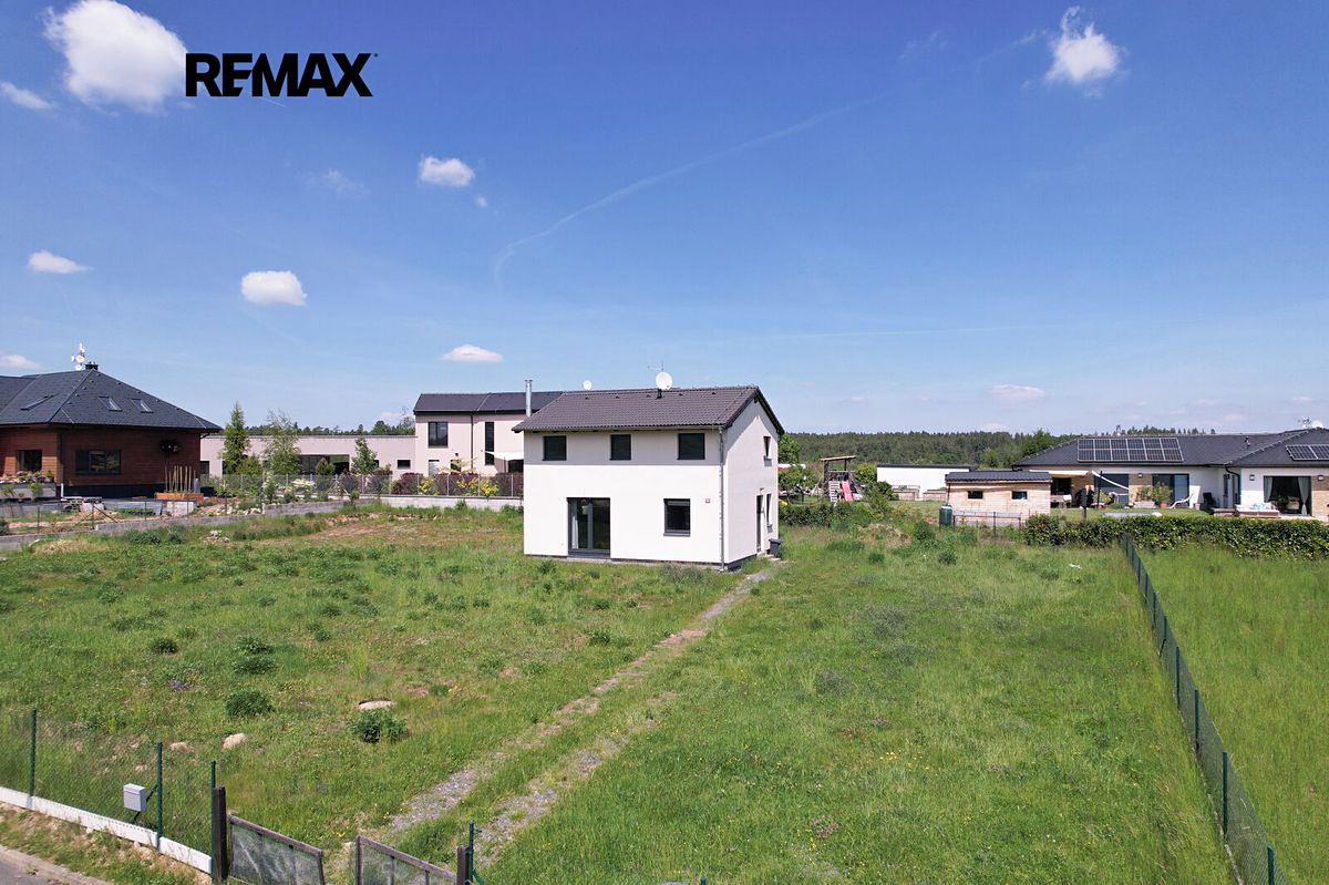 Prodej rodinného domu 127 m², pozemek 1508 m² – fotografie 2