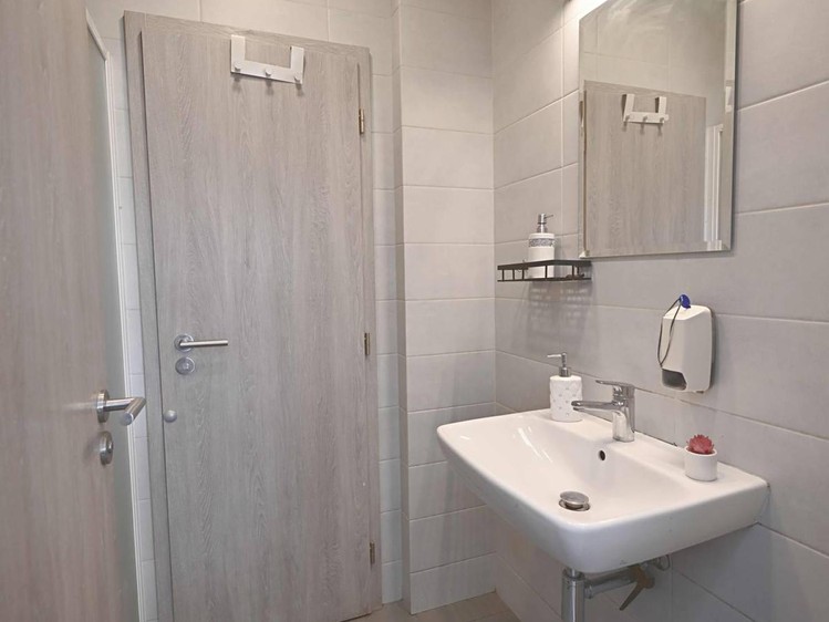Prodej komerčního prostoru, 215 m² (5 z 22)