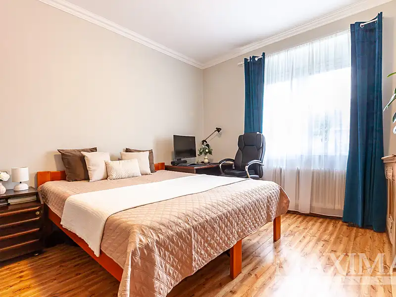 Prodej rodinného domu 255 m², pozemek 384 m², Praha – náhled fotky 3