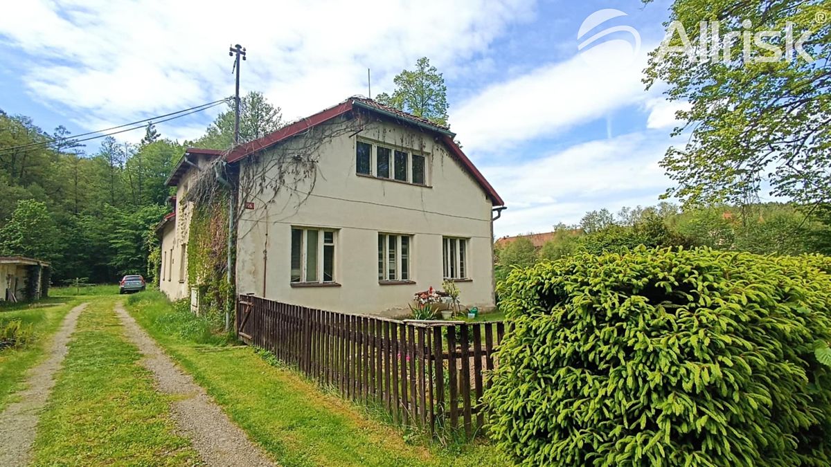 Prodej rodinného domu 320 m², pozemek 406 m²