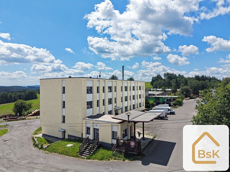 Комерційне приміщення на продаж, 1 880 м² (3 з 18)