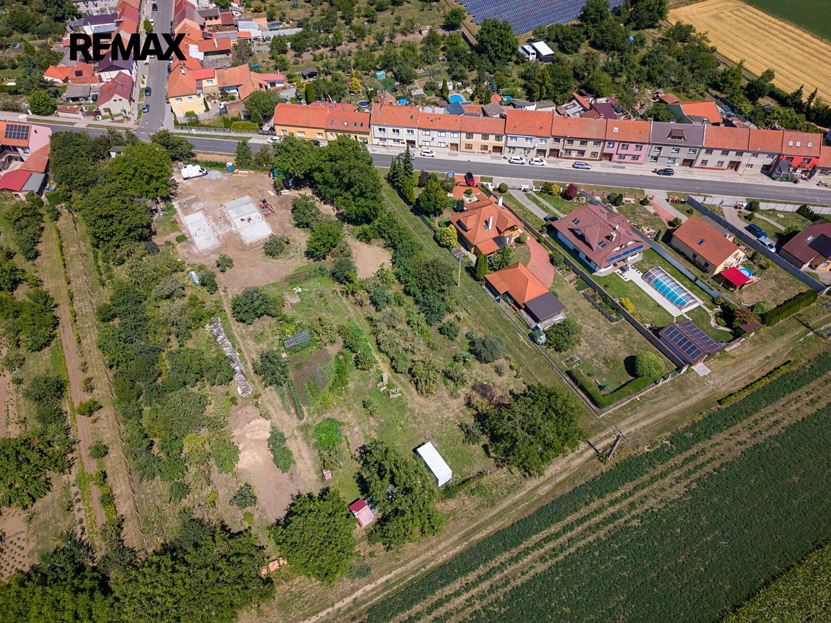 Prodej stavebního pozemku 1938 m²