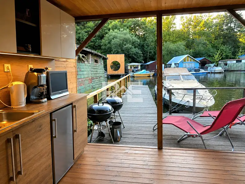 Prodej specifického typu nemovitosti 90 m², Praha – náhled fotky 1