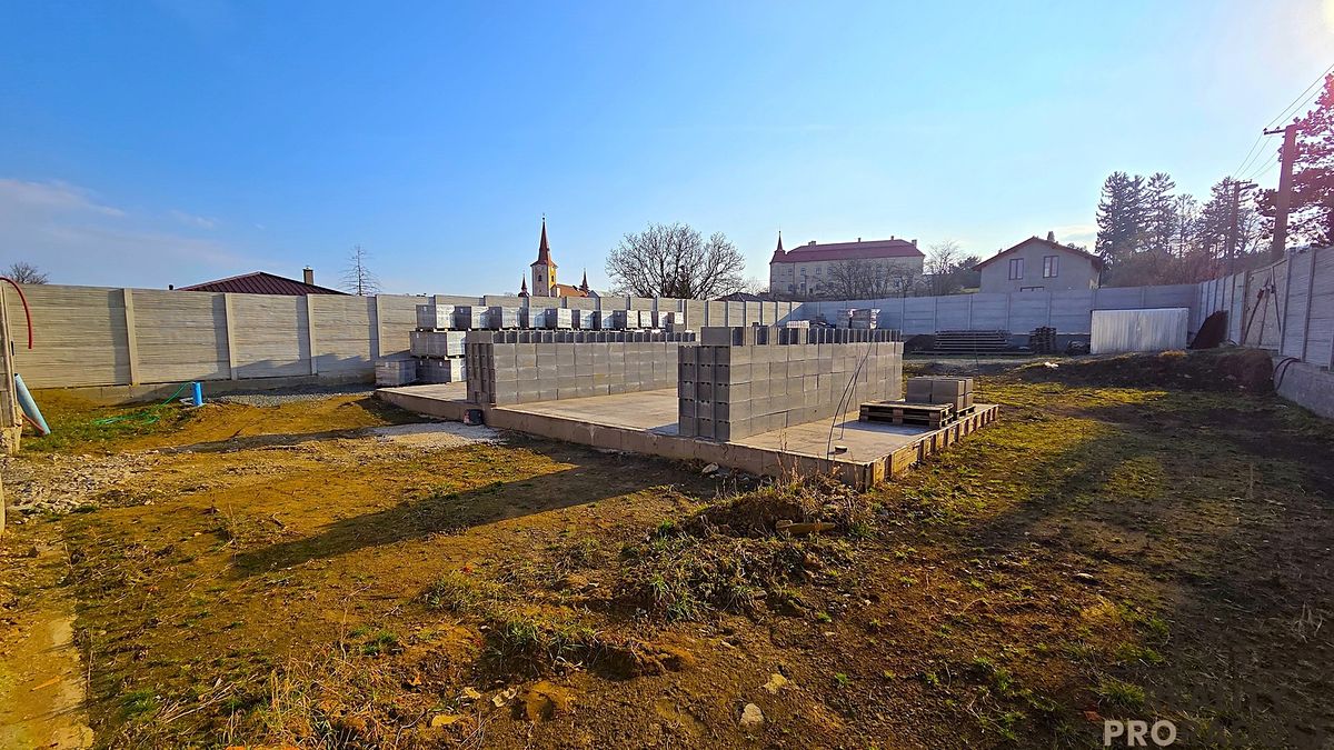Prodej rodinného domu 200 m², pozemek 922 m² – fotografie 5