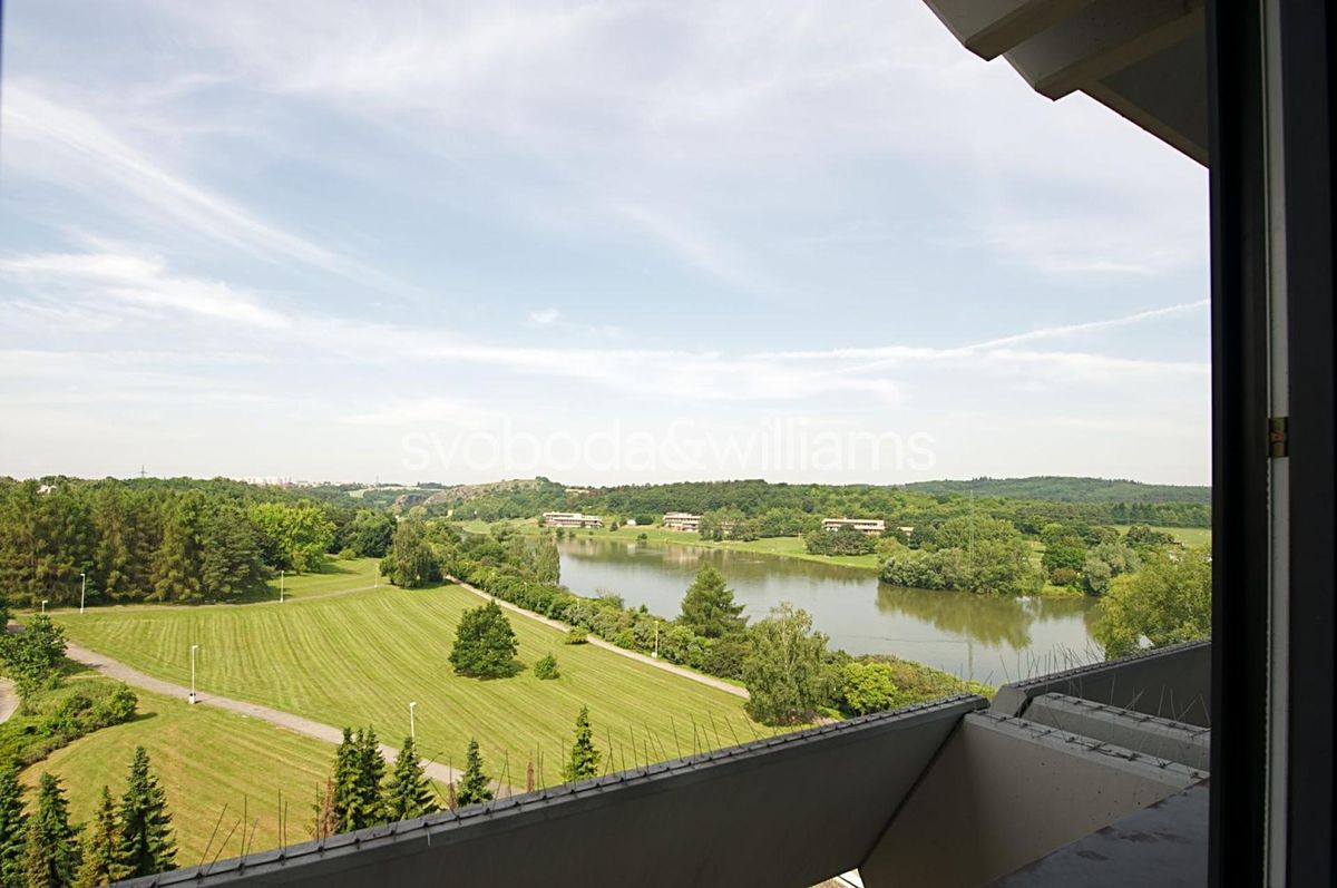 Pronájem kanceláře 289 m² – fotografie 2