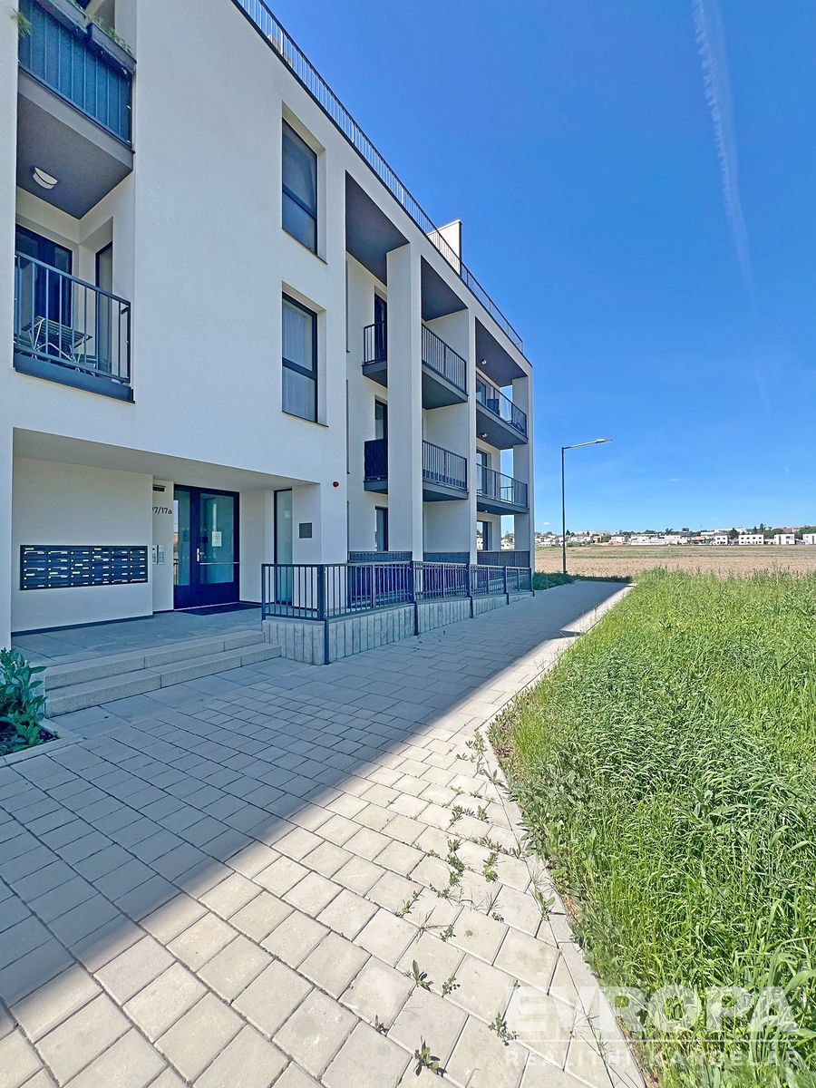 Pronájem bytu 3+kk 74 m²