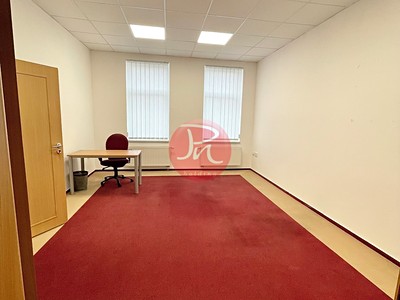Pronájem komerčního prostoru, 161 m² (3 z 14)