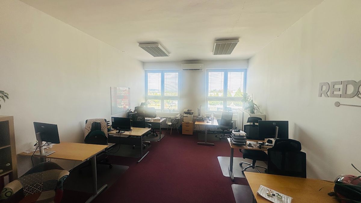 Pronájem kanceláře 38 m² – fotografie 2