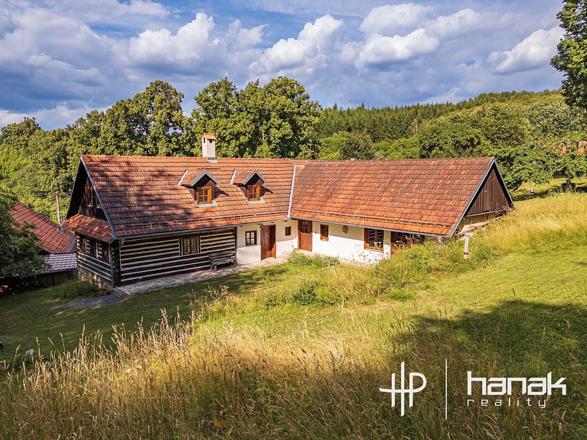 Prodej rodinného domu 170 m², pozemek 2711 m²