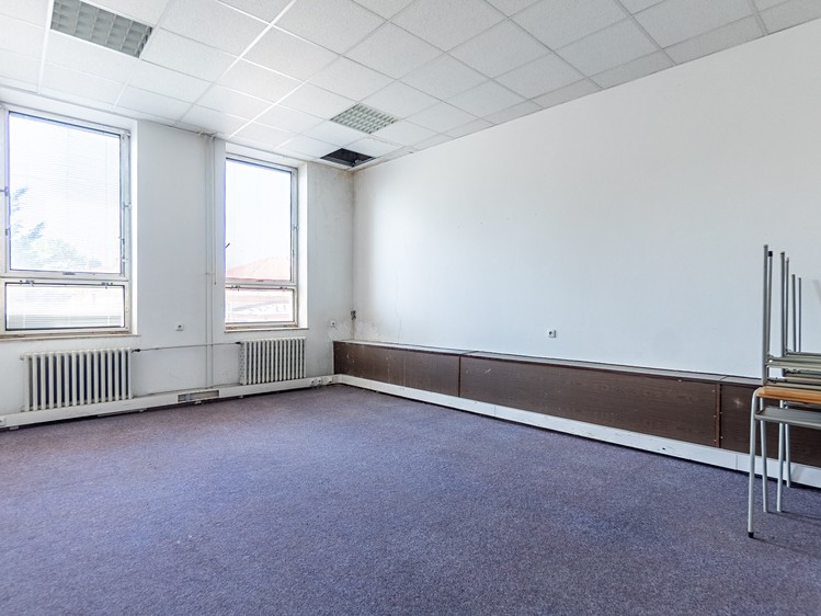 Комерційне приміщення на продаж, 1 254 м² (22 з 31)