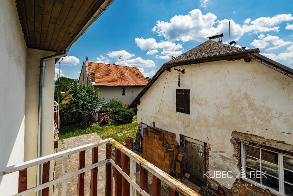 Prodej rodinného domu 330 m², pozemek 1002 m² – fotografie 3