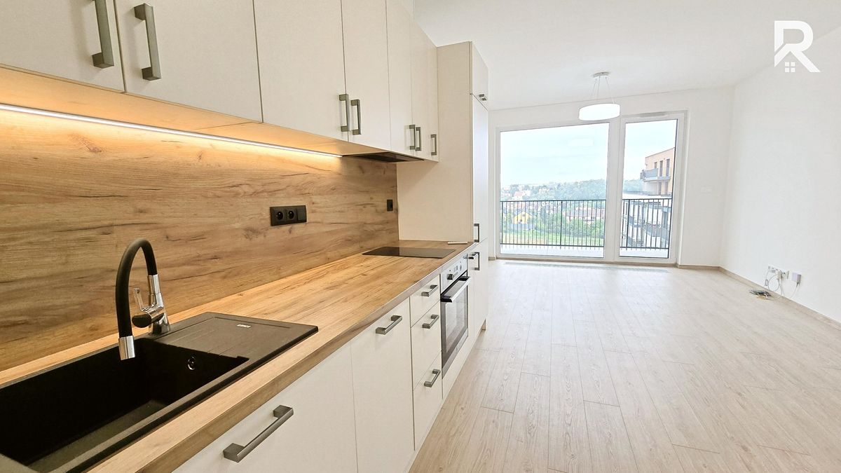 Pronájem bytu 1+kk 33 m²