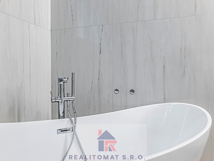 Комерційне приміщення на продаж, 440 м² (30 з 68)