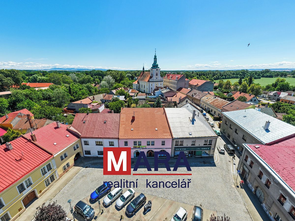 Prodej rodinného domu 739 m², pozemek 1095 m²