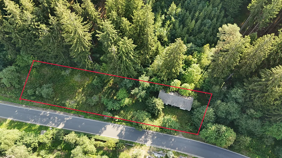 Prodej stavebního pozemku 2727 m²