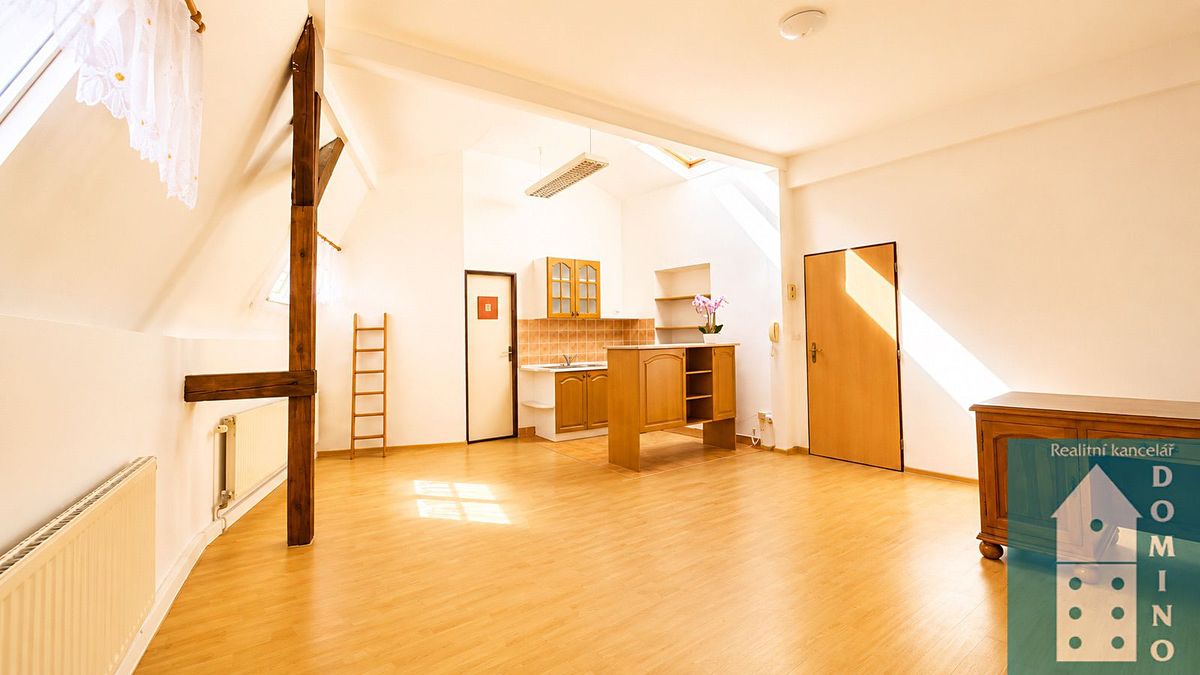 Pronájem bytu 1+kk 27 m²