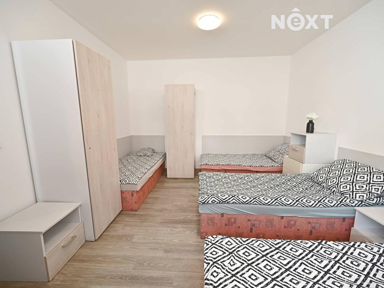 Prodej komerčního prostoru, 215 m² (10 z 22)