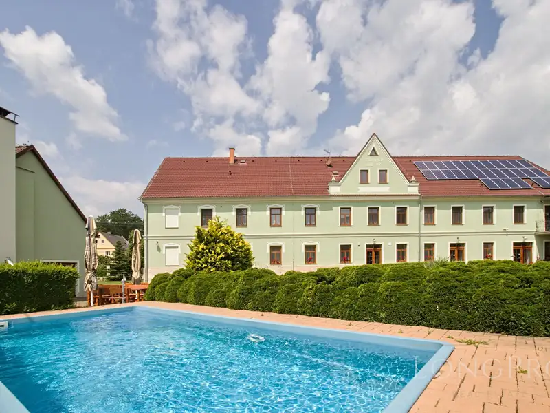 Prodej ubytovacího zařízení 995 m², Chudoslavice – náhled fotky 2