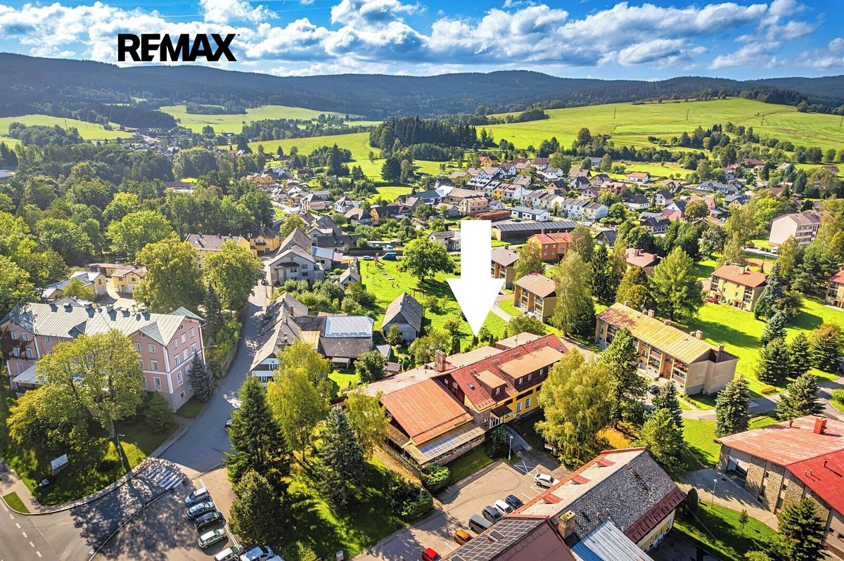 Prodej činžovního domu 1600 m² – fotografie 2