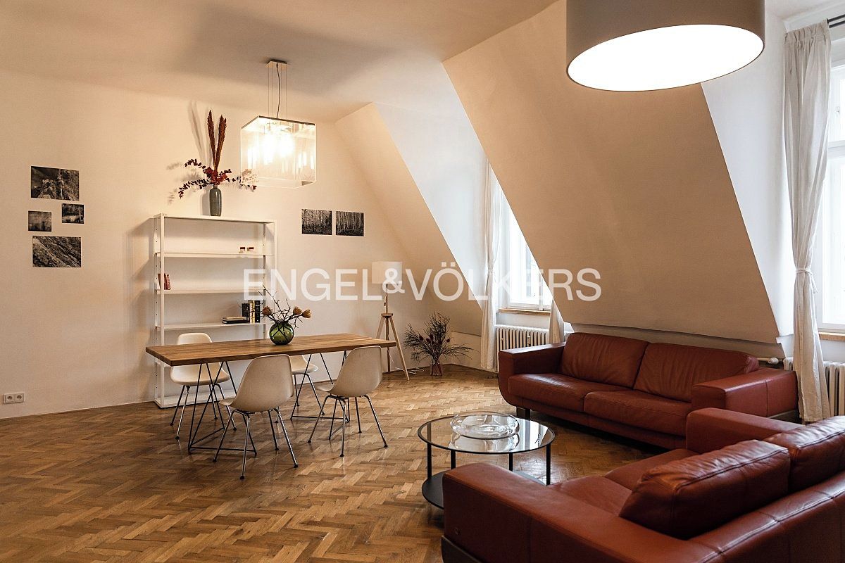 Pronájem bytu 2+1 89 m² – fotografie 2