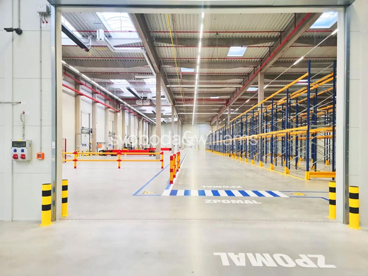 Pronájem skladového prostoru 16000 m² – fotografie 2