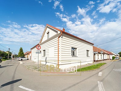 Pronájem bytu 4+kk 107 m²