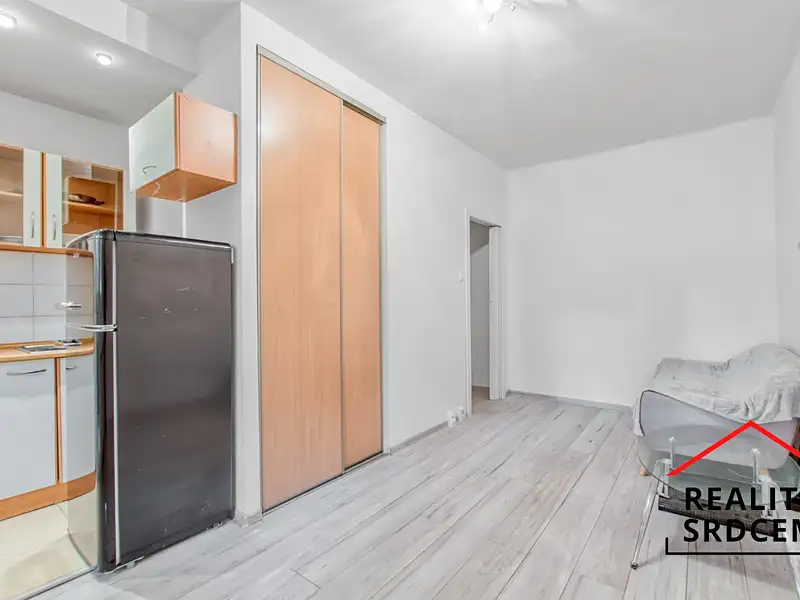 Pronájem bytu 1+kk 23 m², Karviná – náhled fotky 1